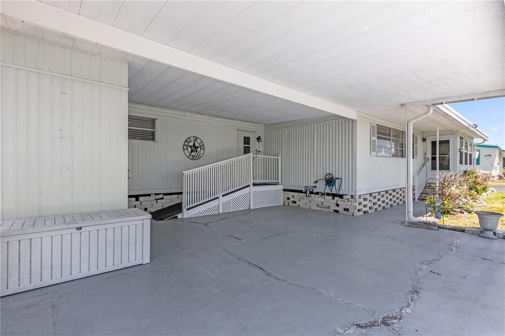 For Sale: $114,900 (2 beds, 2 baths, 1132 Square Feet)
