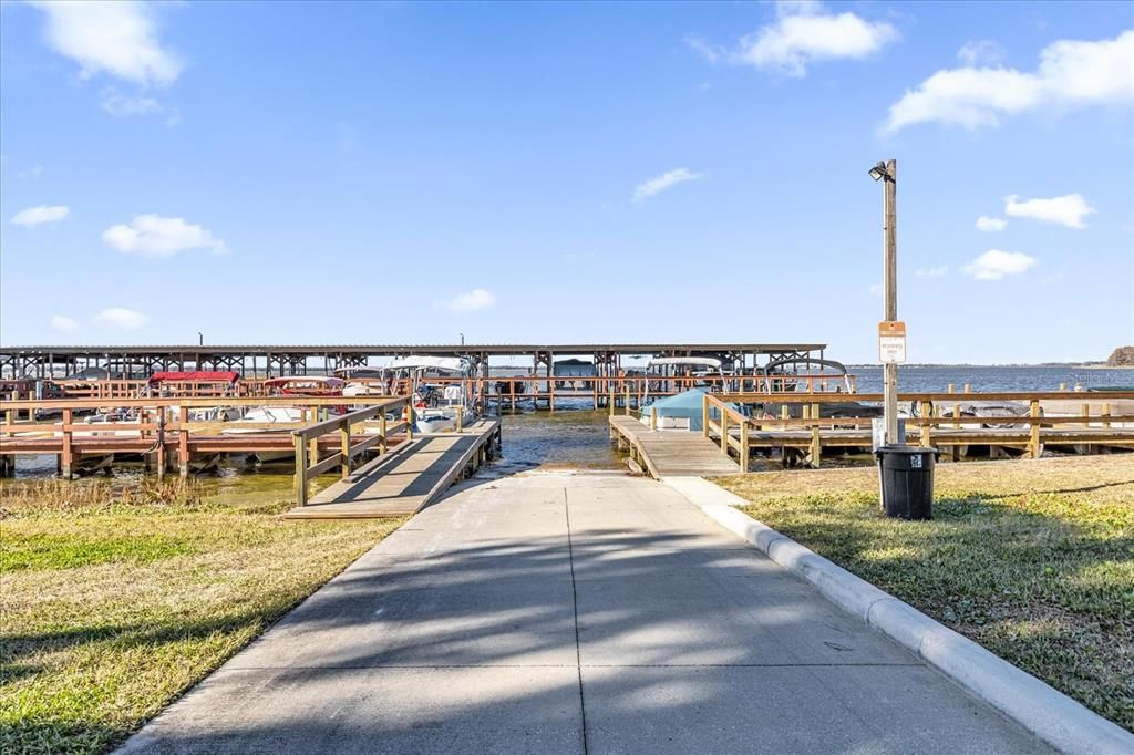 For Sale: $114,900 (2 beds, 2 baths, 1132 Square Feet)