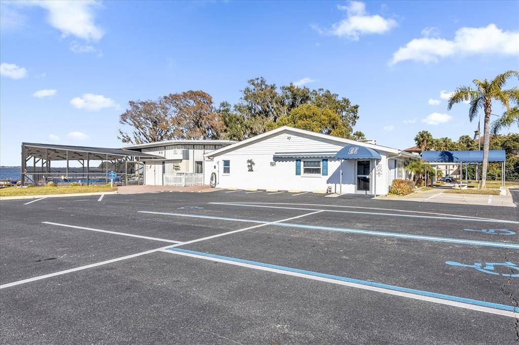 For Sale: $114,900 (2 beds, 2 baths, 1132 Square Feet)