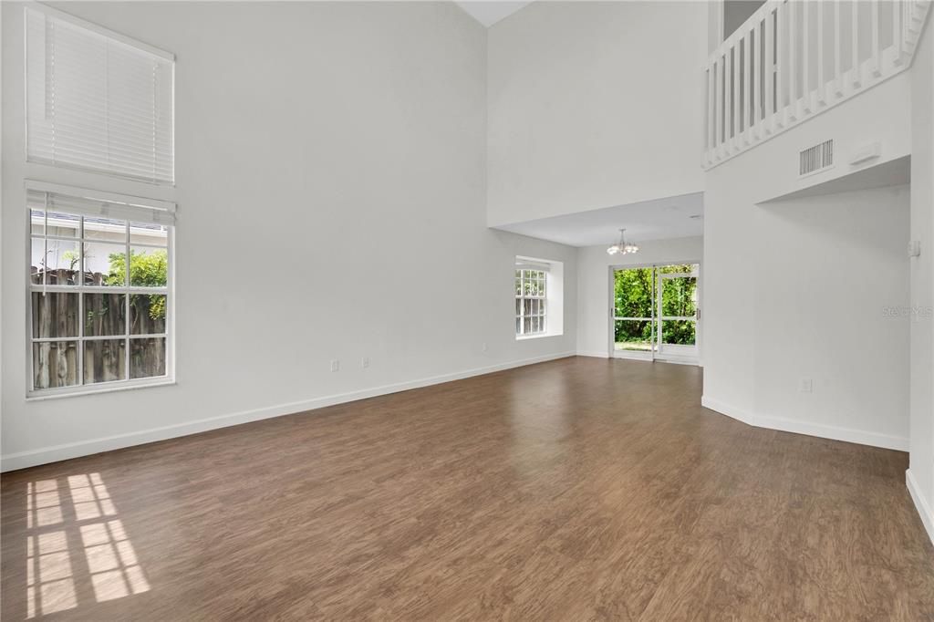 For Sale: $299,900 (3 beds, 2 baths, 1690 Square Feet)