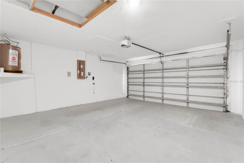 For Sale: $299,900 (3 beds, 2 baths, 1690 Square Feet)