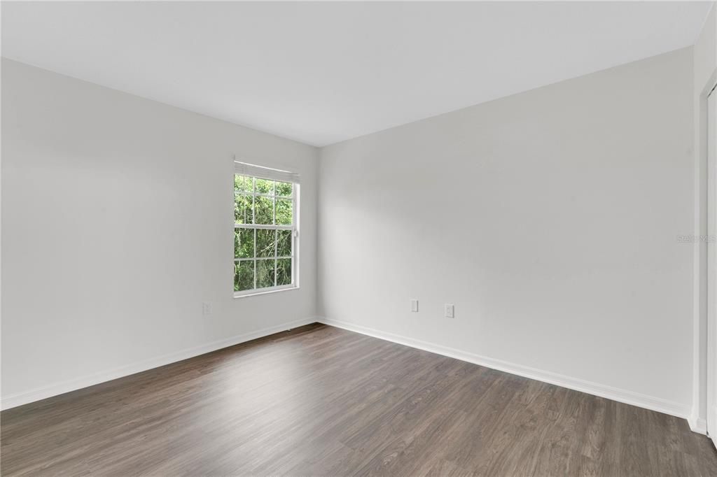 For Sale: $299,900 (3 beds, 2 baths, 1690 Square Feet)