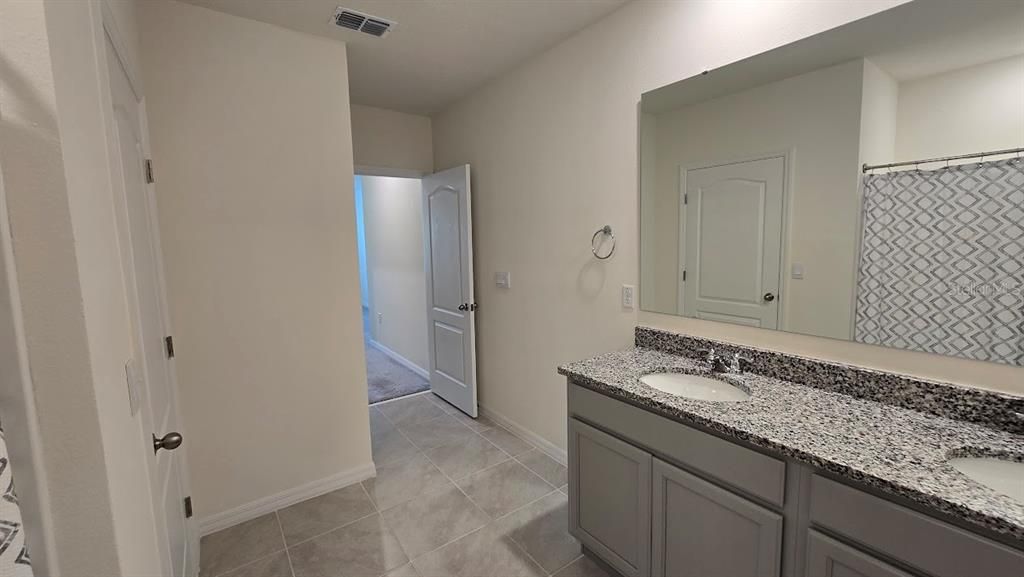 For Sale: $349,900 (3 beds, 2 baths, 1685 Square Feet)