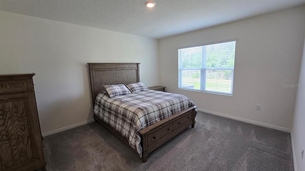 For Sale: $349,900 (3 beds, 2 baths, 1685 Square Feet)