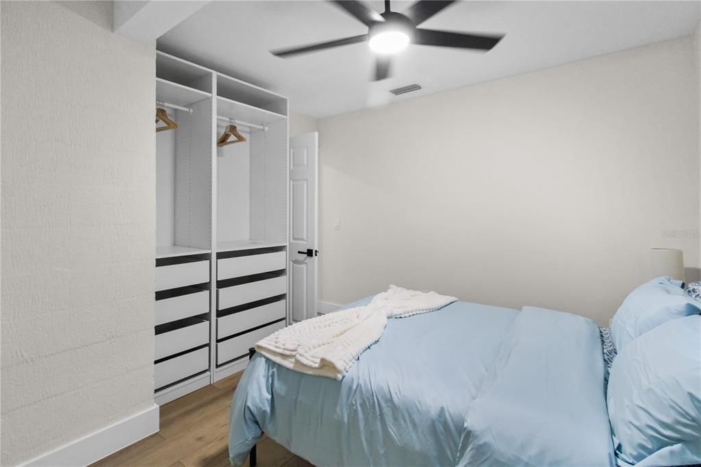 Active With Contract: $425,000 (3 beds, 2 baths, 1100 Square Feet)