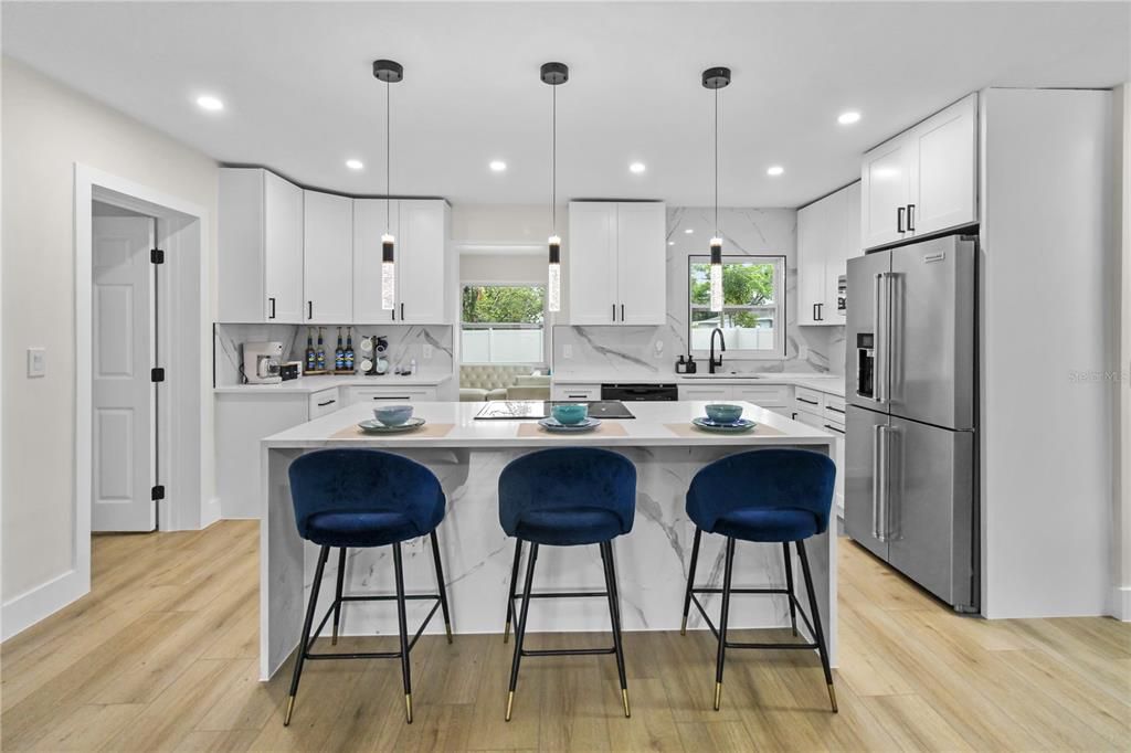 Active With Contract: $425,000 (3 beds, 2 baths, 1100 Square Feet)