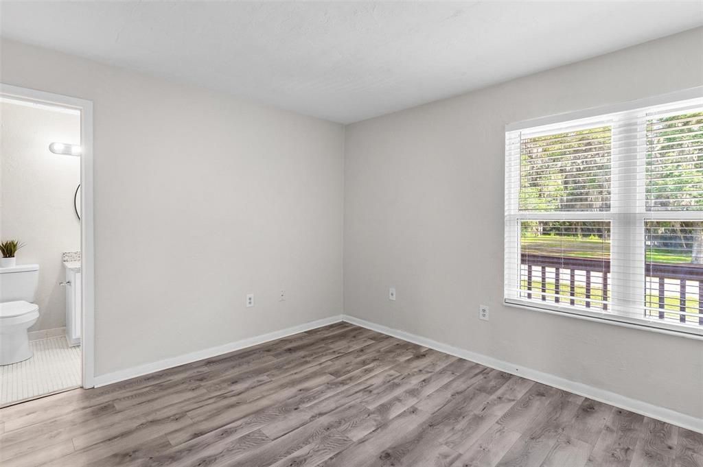 For Sale: $154,900 (3 beds, 3 baths, 1474 Square Feet)