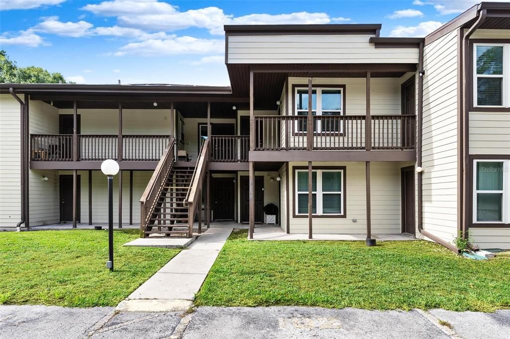 For Sale: $154,900 (3 beds, 3 baths, 1474 Square Feet)