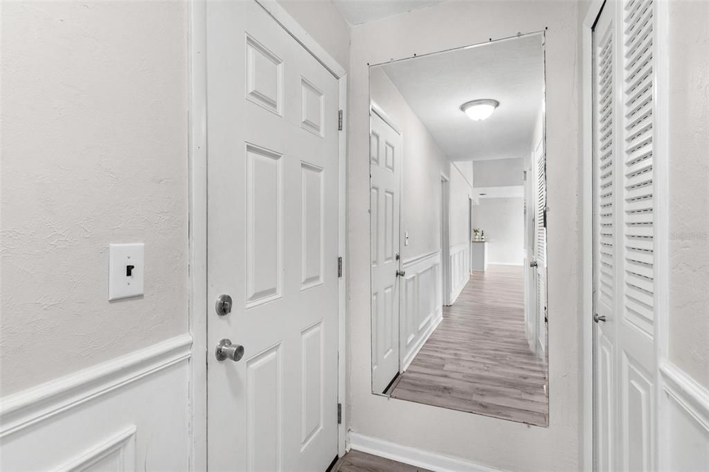 For Sale: $154,900 (3 beds, 3 baths, 1474 Square Feet)
