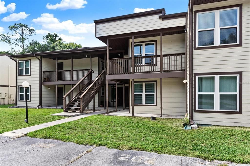 For Sale: $154,900 (3 beds, 3 baths, 1474 Square Feet)