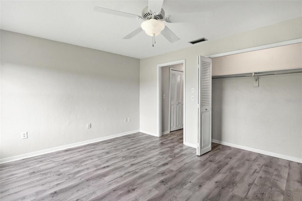 For Sale: $154,900 (3 beds, 3 baths, 1474 Square Feet)