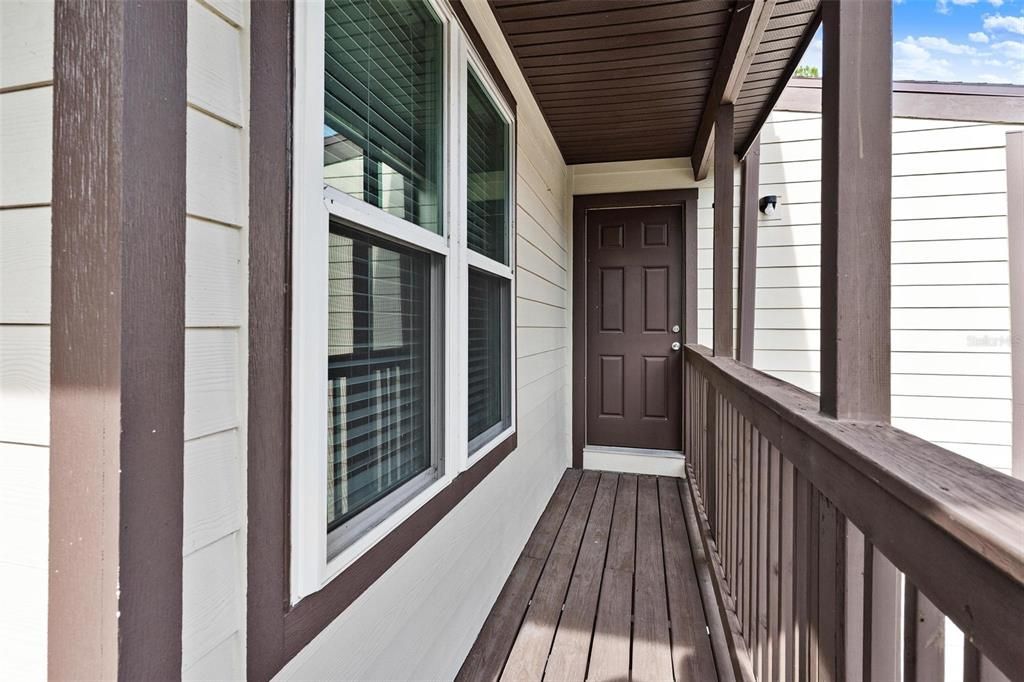 For Sale: $154,900 (3 beds, 3 baths, 1474 Square Feet)