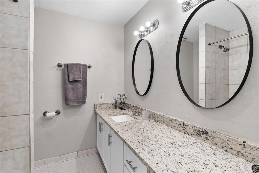 For Sale: $154,900 (3 beds, 3 baths, 1474 Square Feet)
