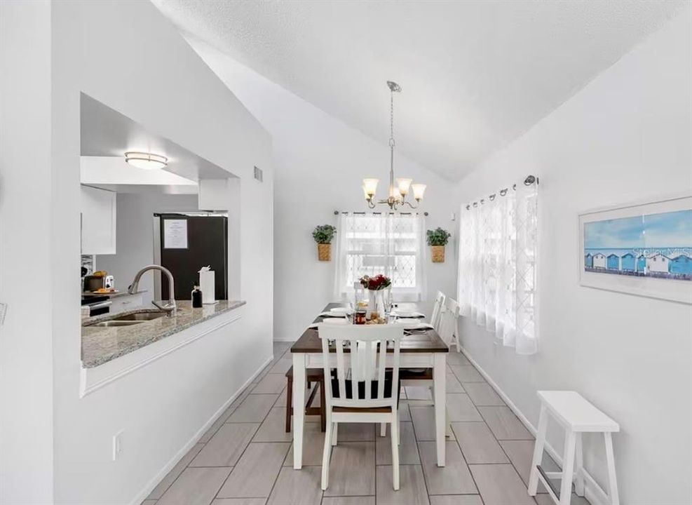 En Venta: $779,000 (3 camas, 2 baños, 1736 Pies cuadrados)