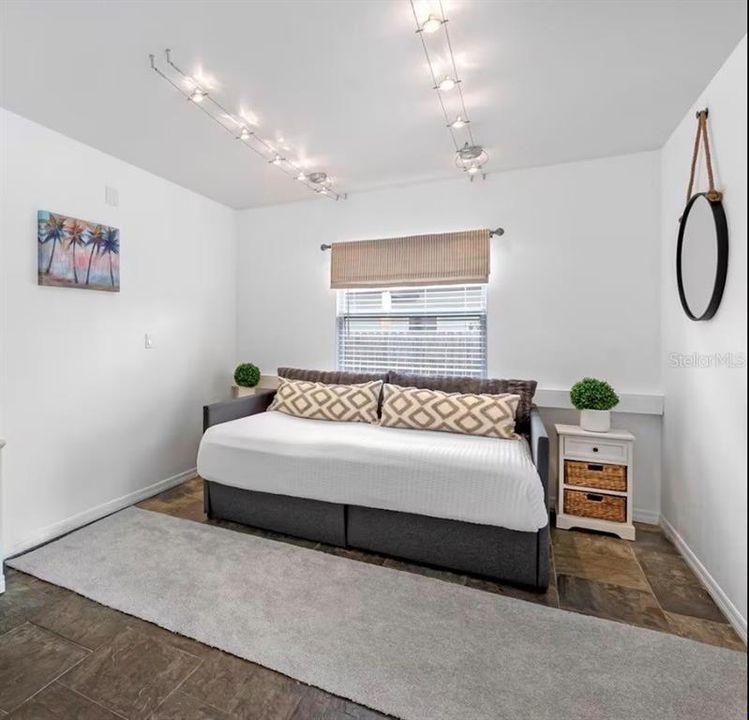 En Venta: $779,000 (3 camas, 2 baños, 1736 Pies cuadrados)