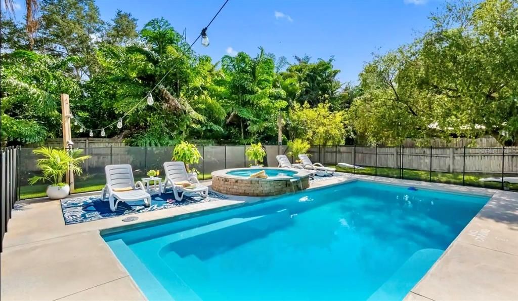 En Venta: $779,000 (3 camas, 2 baños, 1736 Pies cuadrados)