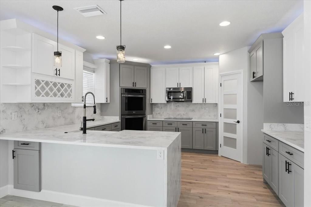 For Sale: $439,999 (5 beds, 2 baths, 2825 Square Feet)