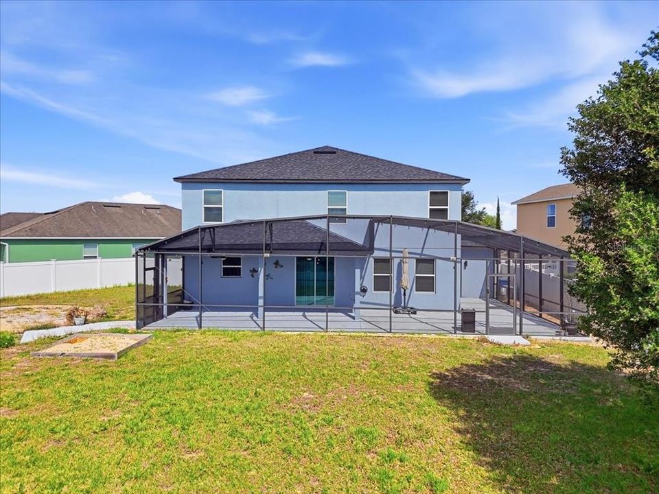 For Sale: $439,999 (5 beds, 2 baths, 2825 Square Feet)