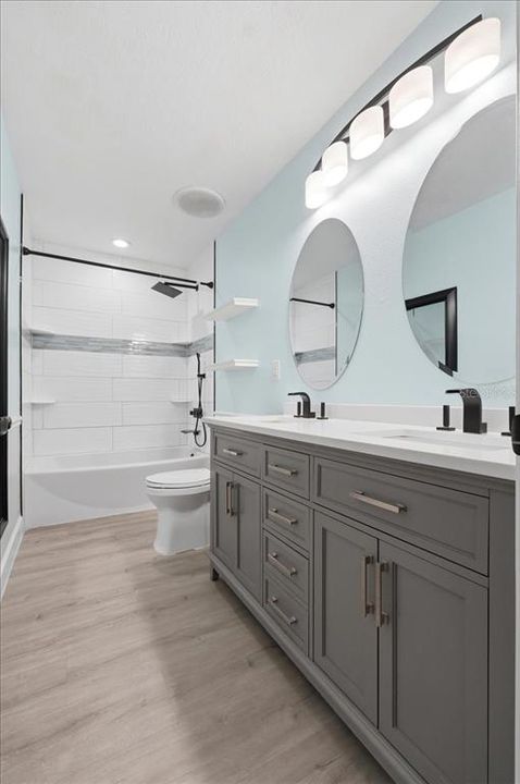For Sale: $439,999 (5 beds, 2 baths, 2825 Square Feet)