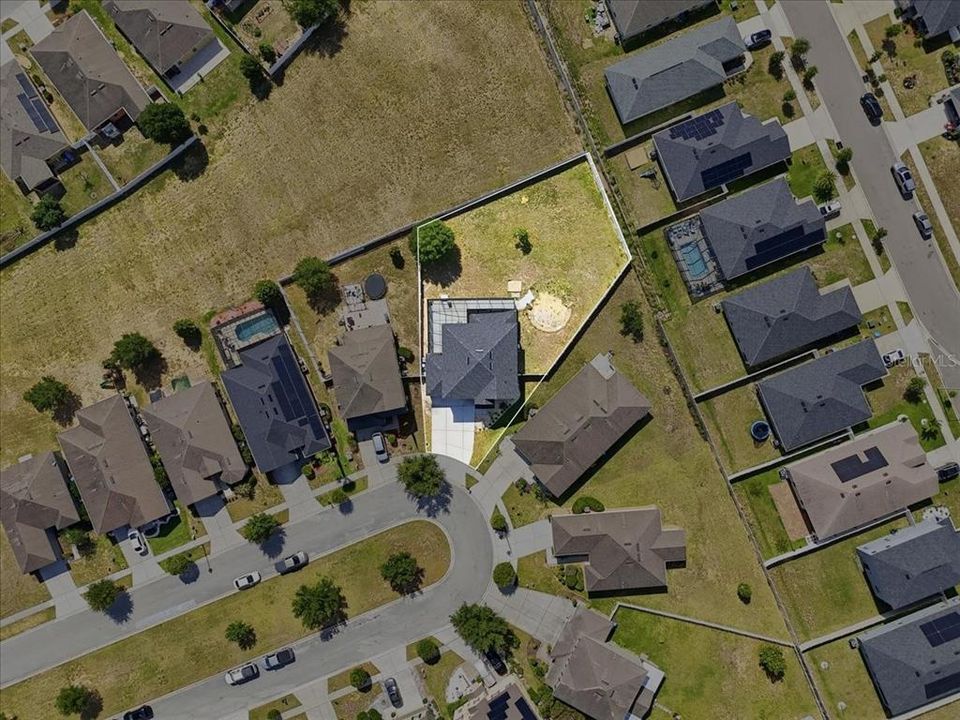 For Sale: $439,999 (5 beds, 2 baths, 2825 Square Feet)