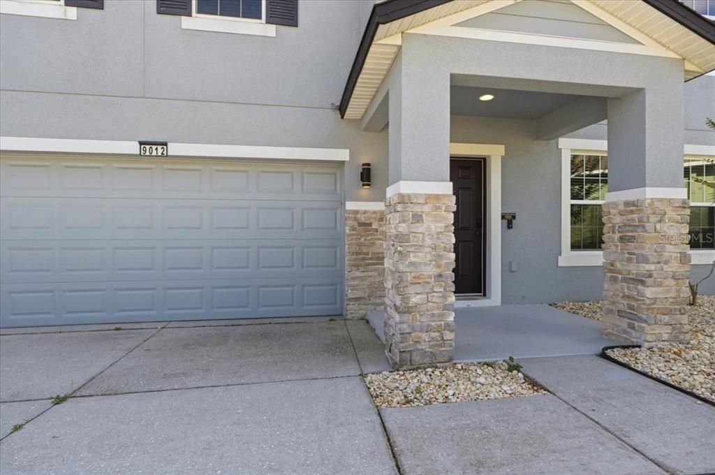 For Sale: $439,999 (5 beds, 2 baths, 2825 Square Feet)