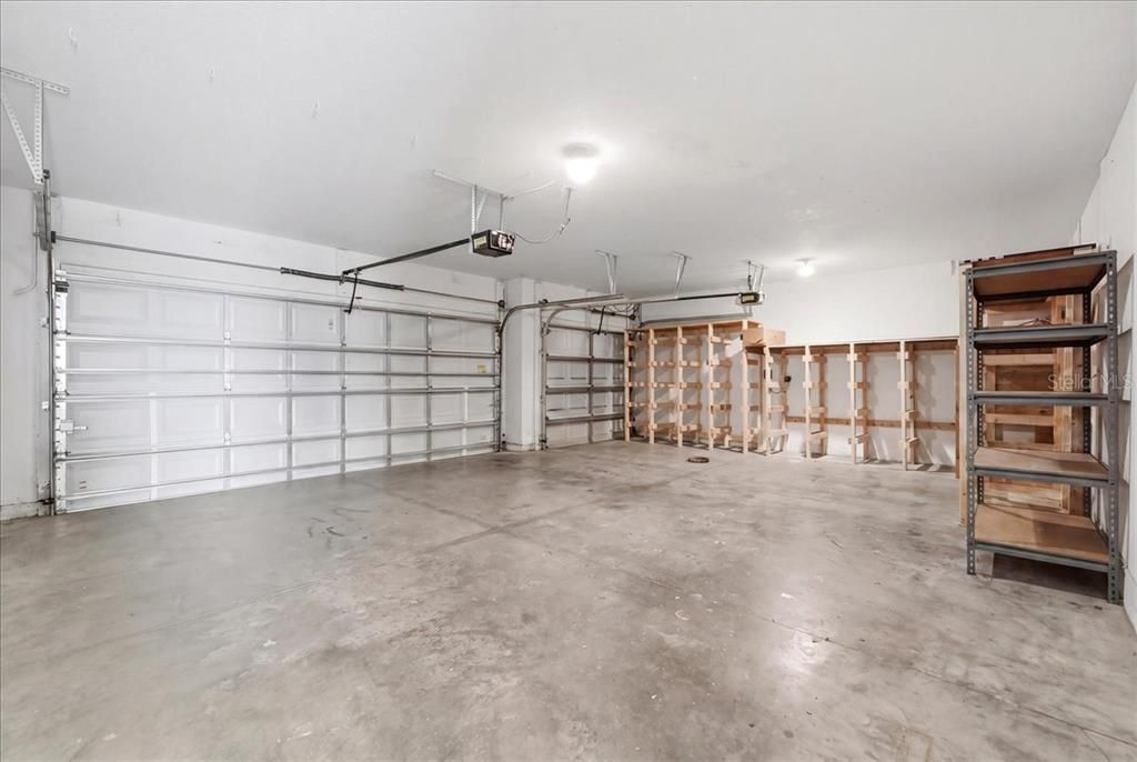 For Sale: $439,999 (5 beds, 2 baths, 2825 Square Feet)