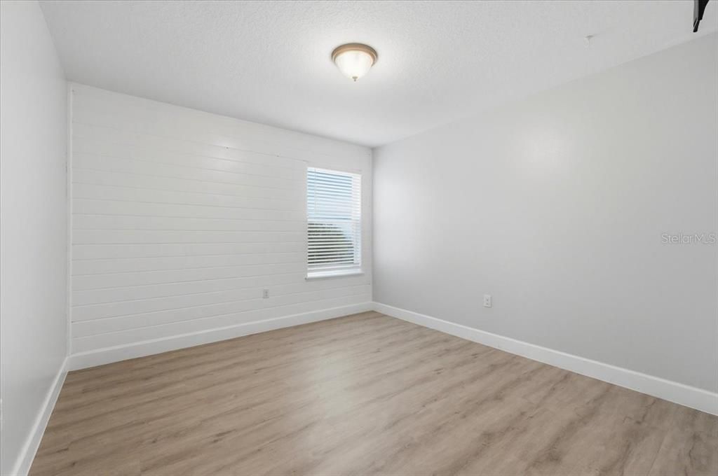 For Sale: $439,999 (5 beds, 2 baths, 2825 Square Feet)