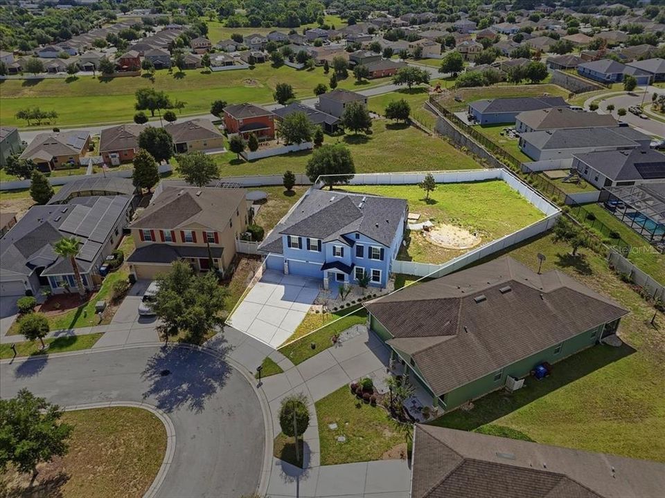 For Sale: $439,999 (5 beds, 2 baths, 2825 Square Feet)