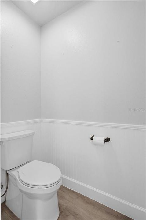 For Sale: $439,999 (5 beds, 2 baths, 2825 Square Feet)