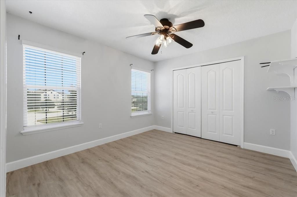 For Sale: $439,999 (5 beds, 2 baths, 2825 Square Feet)