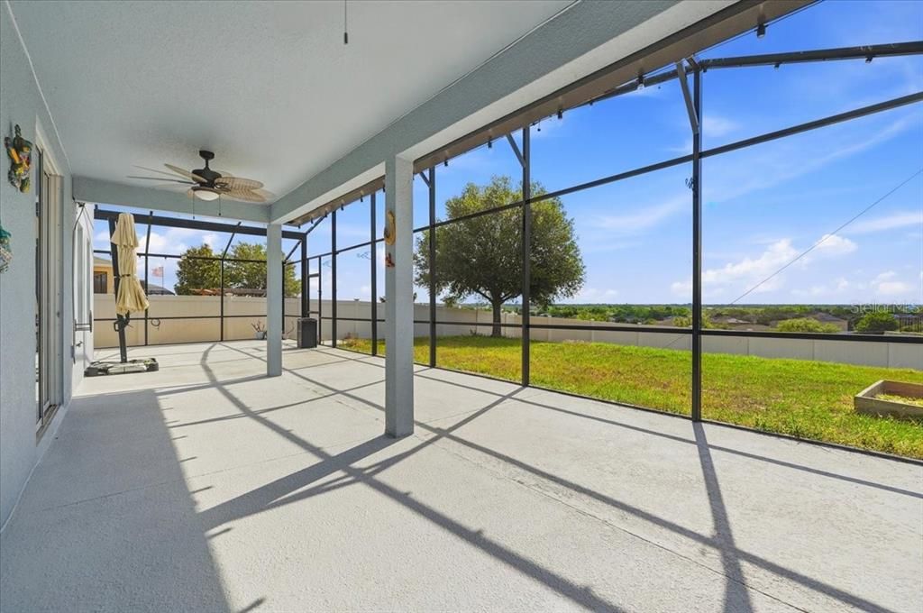 For Sale: $439,999 (5 beds, 2 baths, 2825 Square Feet)