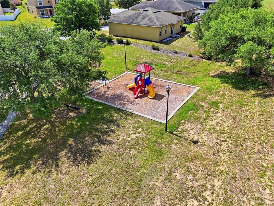 For Sale: $439,999 (5 beds, 2 baths, 2825 Square Feet)
