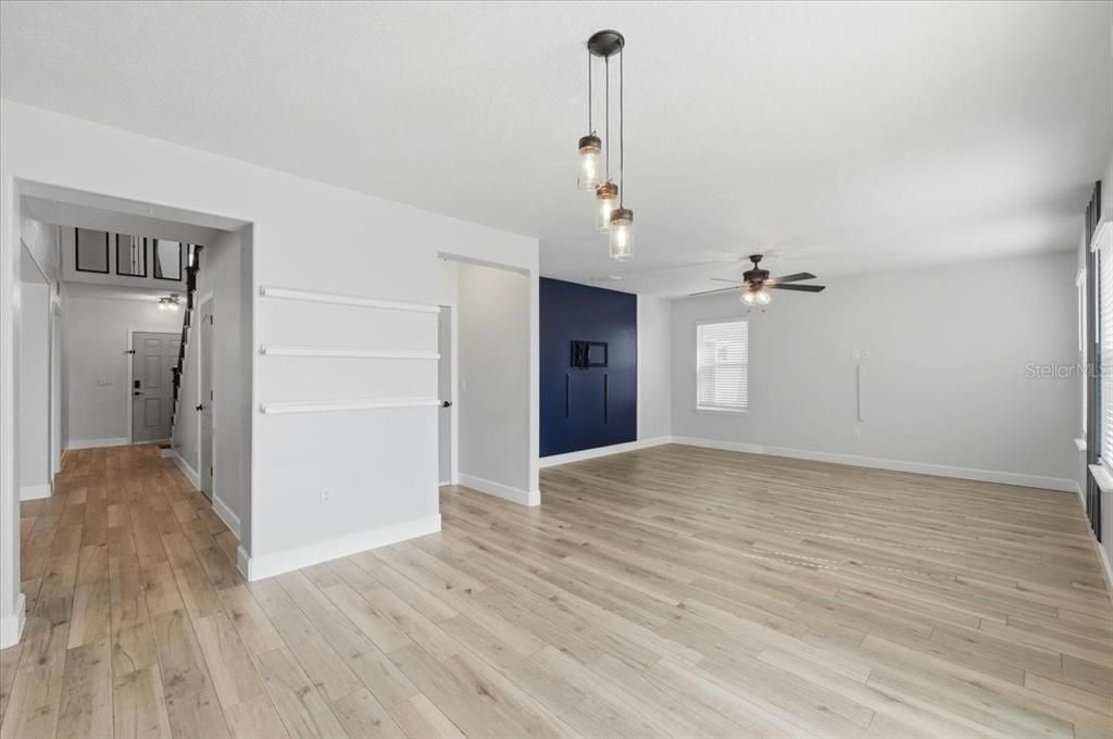 For Sale: $439,999 (5 beds, 2 baths, 2825 Square Feet)