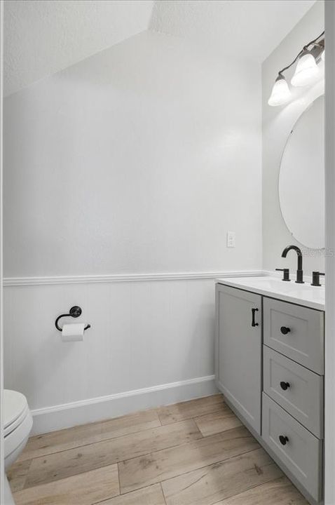 For Sale: $439,999 (5 beds, 2 baths, 2825 Square Feet)