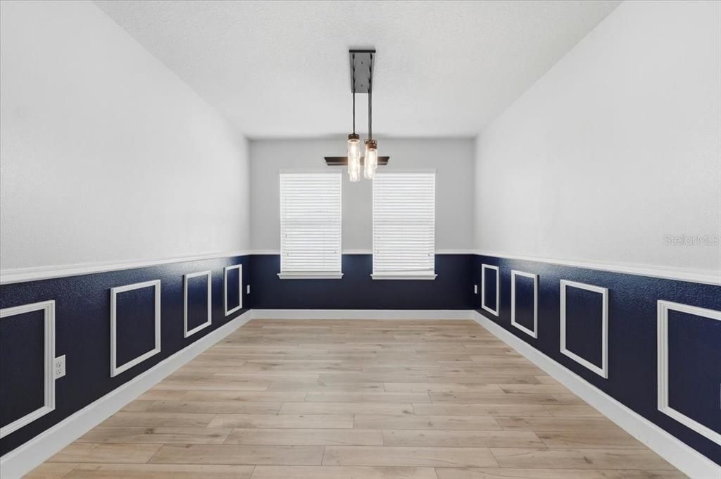For Sale: $439,999 (5 beds, 2 baths, 2825 Square Feet)