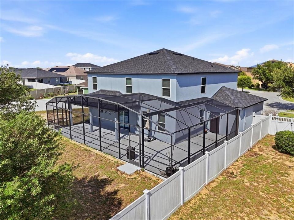 For Sale: $439,999 (5 beds, 2 baths, 2825 Square Feet)