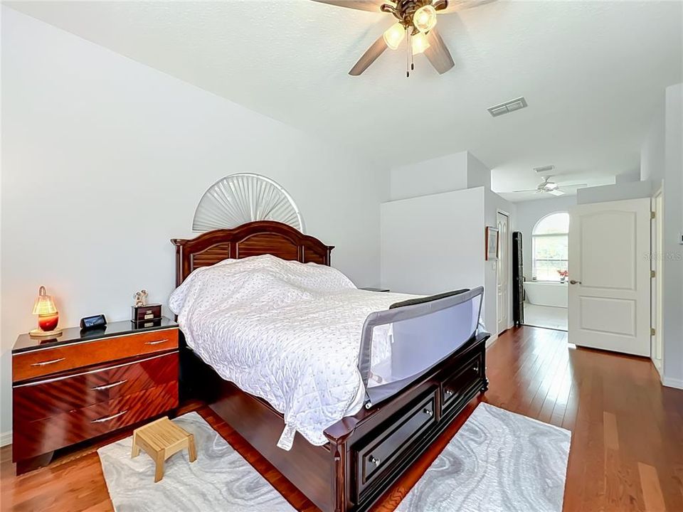 En Venta: $549,999 (3 camas, 2 baños, 1988 Pies cuadrados)