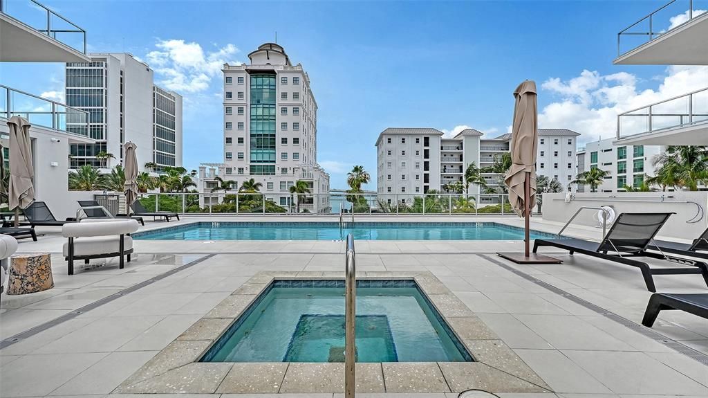 На продажу: $3,595,000 (3 спален, 3 ванн, 2831 Квадратных фут)