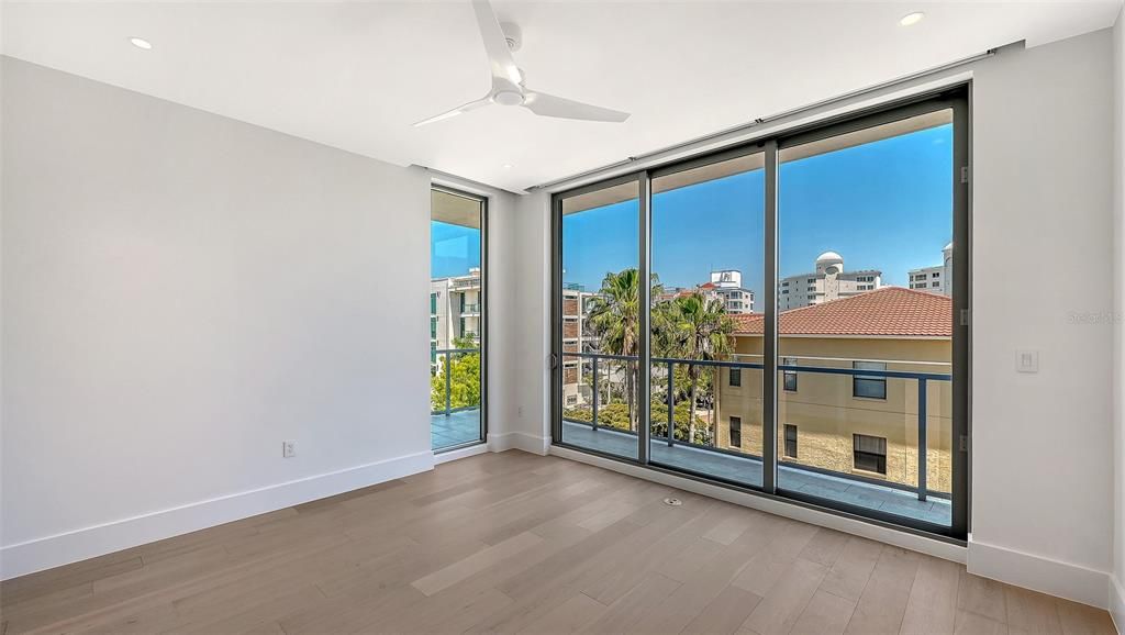 For Sale: $3,850,000 (3 beds, 3 baths, 2831 Square Feet)