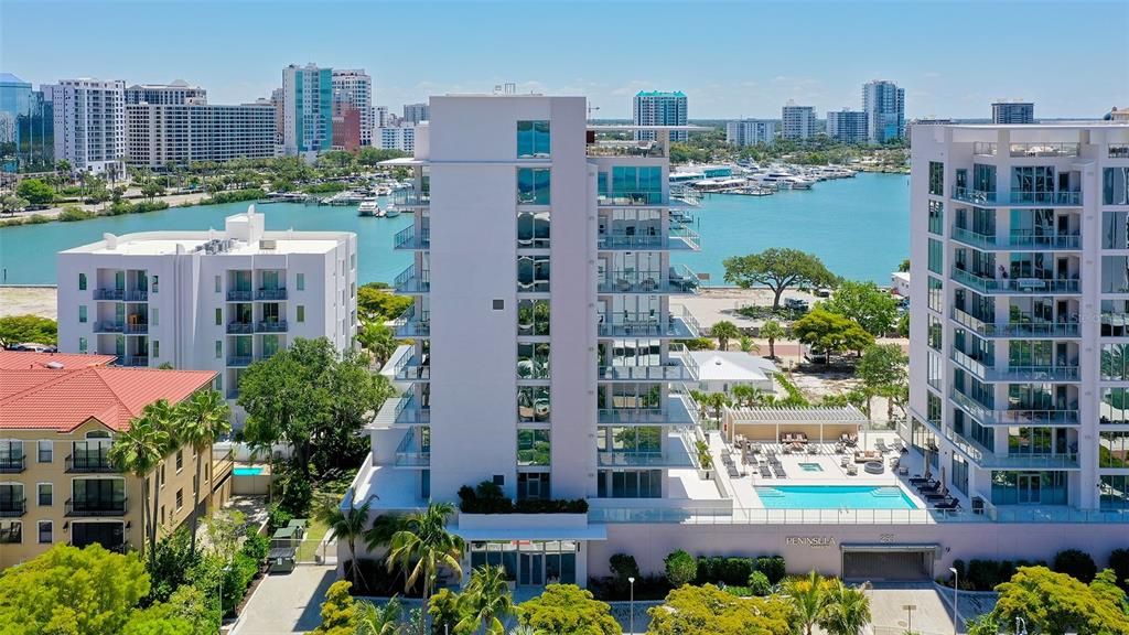 For Sale: $3,850,000 (3 beds, 3 baths, 2831 Square Feet)
