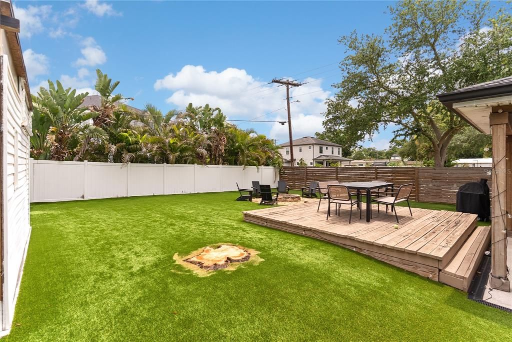 For Sale: $550,000 (3 beds, 2 baths, 1546 Square Feet)
