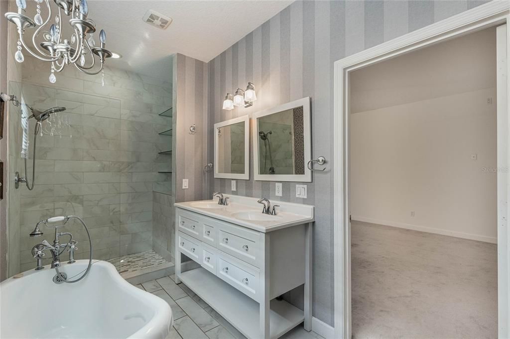 В аренду: $3,449 (3 спален, 2 ванн, 2451 Квадратных фут)