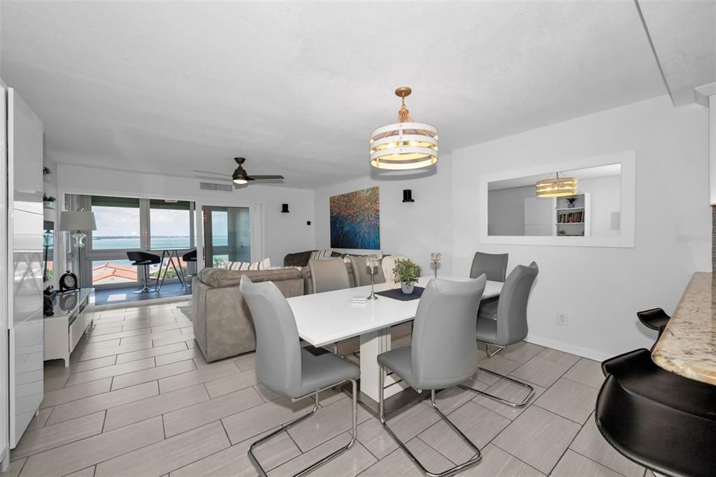 For Sale: $575,000 (2 beds, 2 baths, 1260 Square Feet)