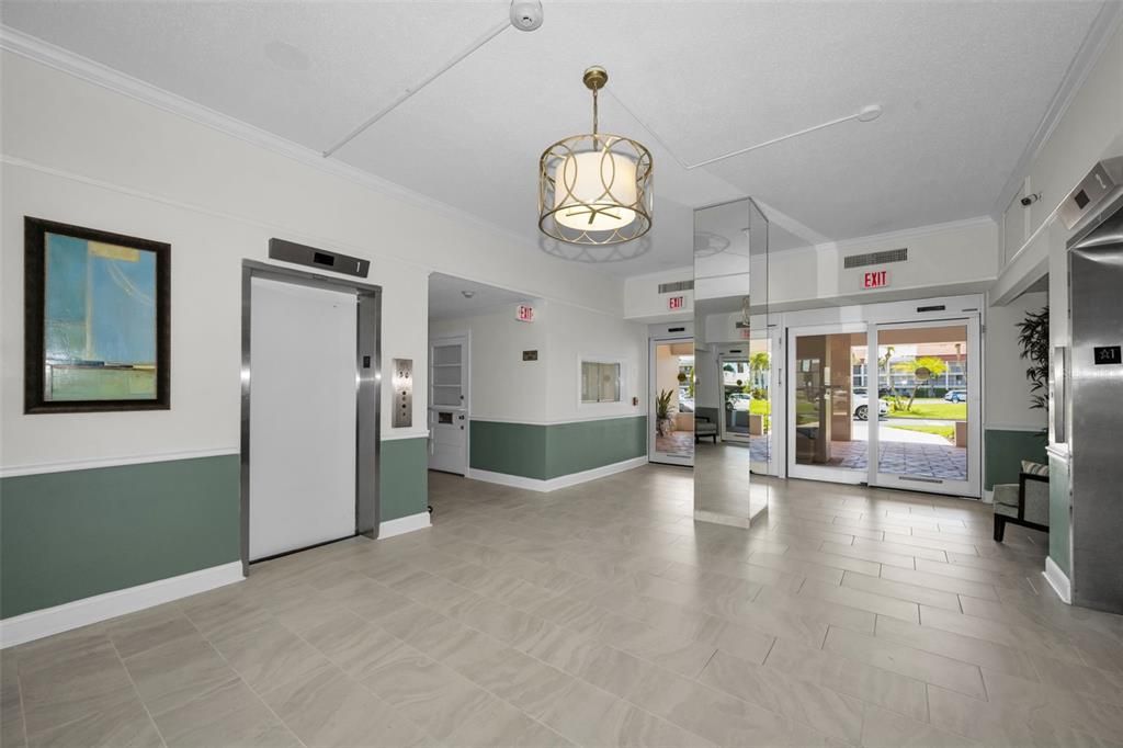 For Sale: $575,000 (2 beds, 2 baths, 1260 Square Feet)
