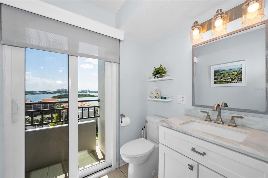 For Sale: $575,000 (2 beds, 2 baths, 1260 Square Feet)