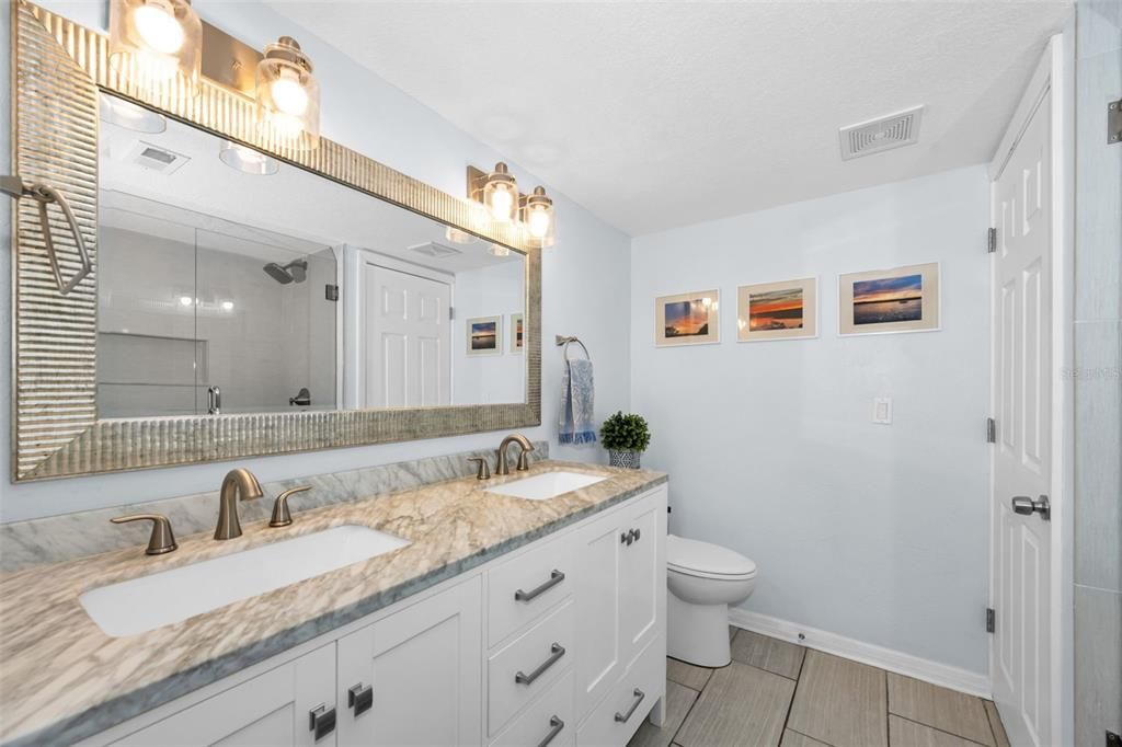 For Sale: $575,000 (2 beds, 2 baths, 1260 Square Feet)