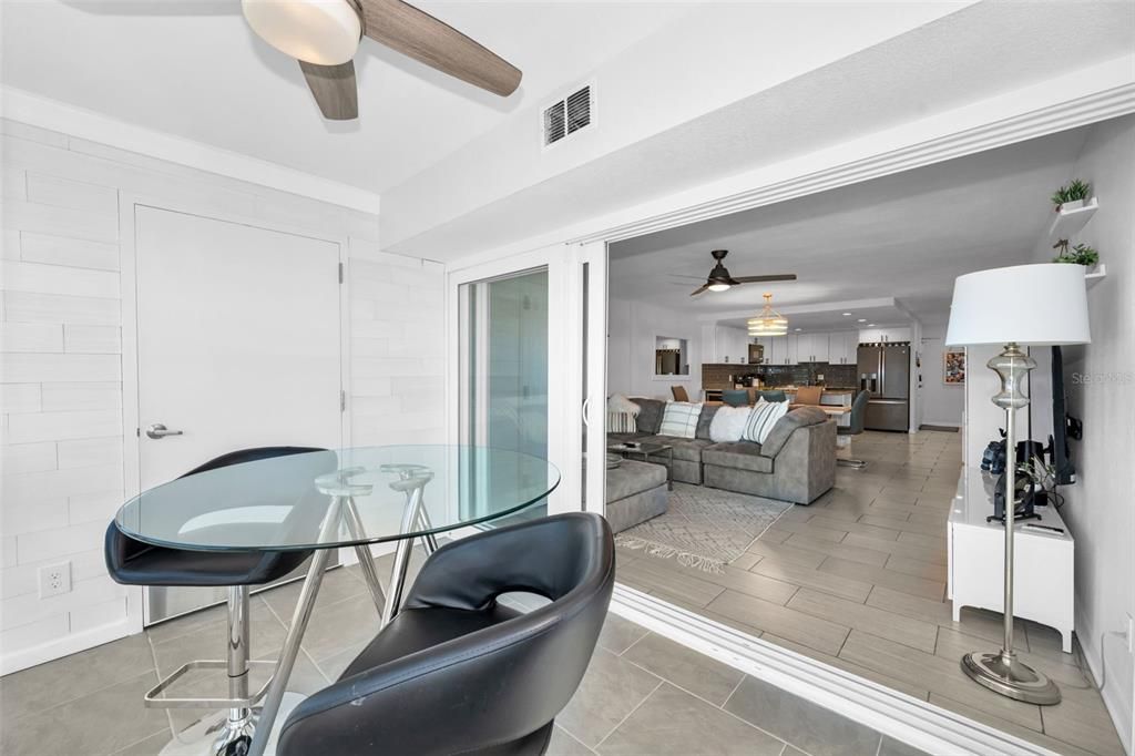 For Sale: $575,000 (2 beds, 2 baths, 1260 Square Feet)