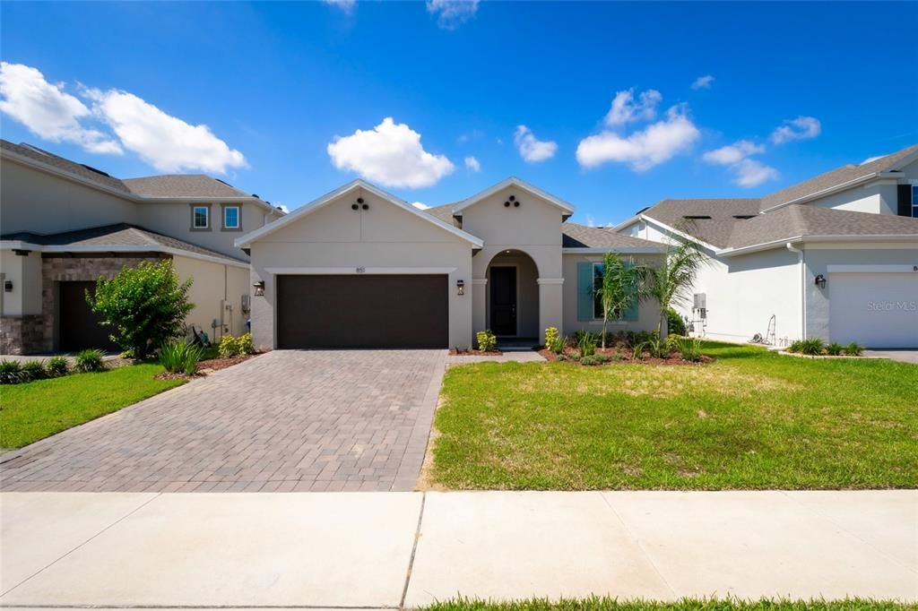 For Sale: $524,990 (4 beds, 3 baths, 1974 Square Feet)
