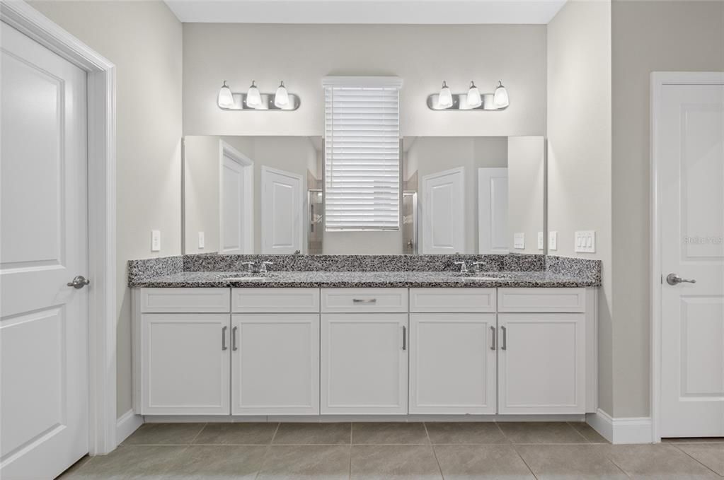 For Sale: $524,990 (4 beds, 3 baths, 1974 Square Feet)