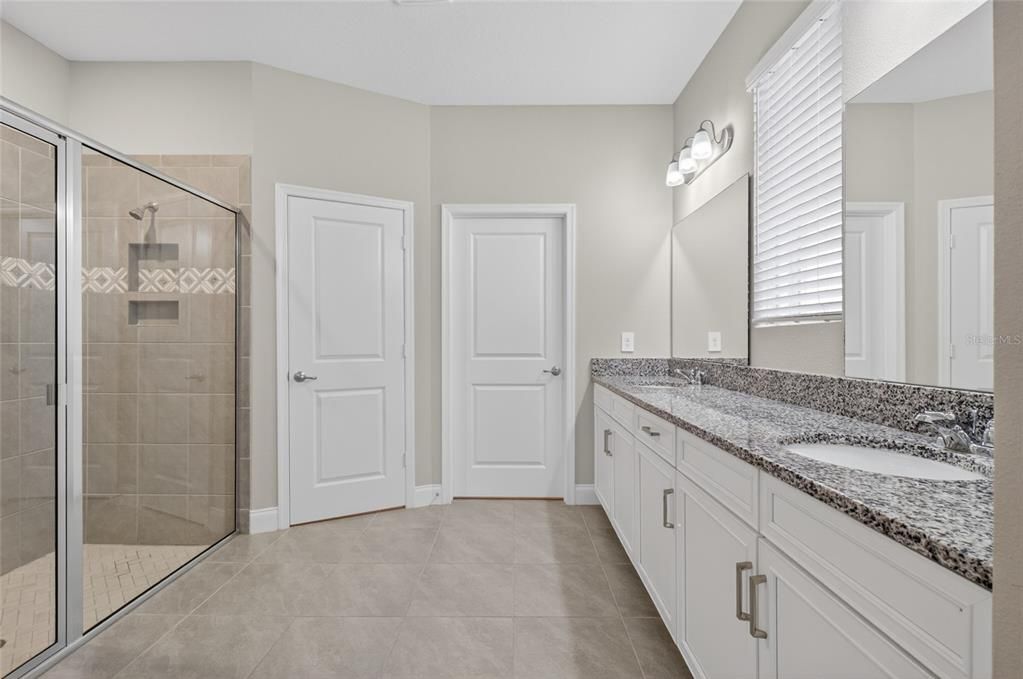 For Sale: $524,990 (4 beds, 3 baths, 1974 Square Feet)